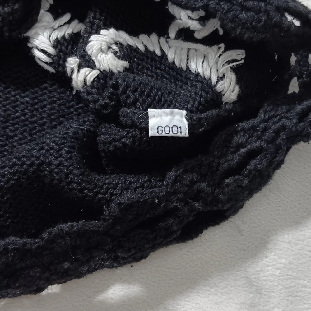 Reference Point Knit Vest - Picture 5 of 6